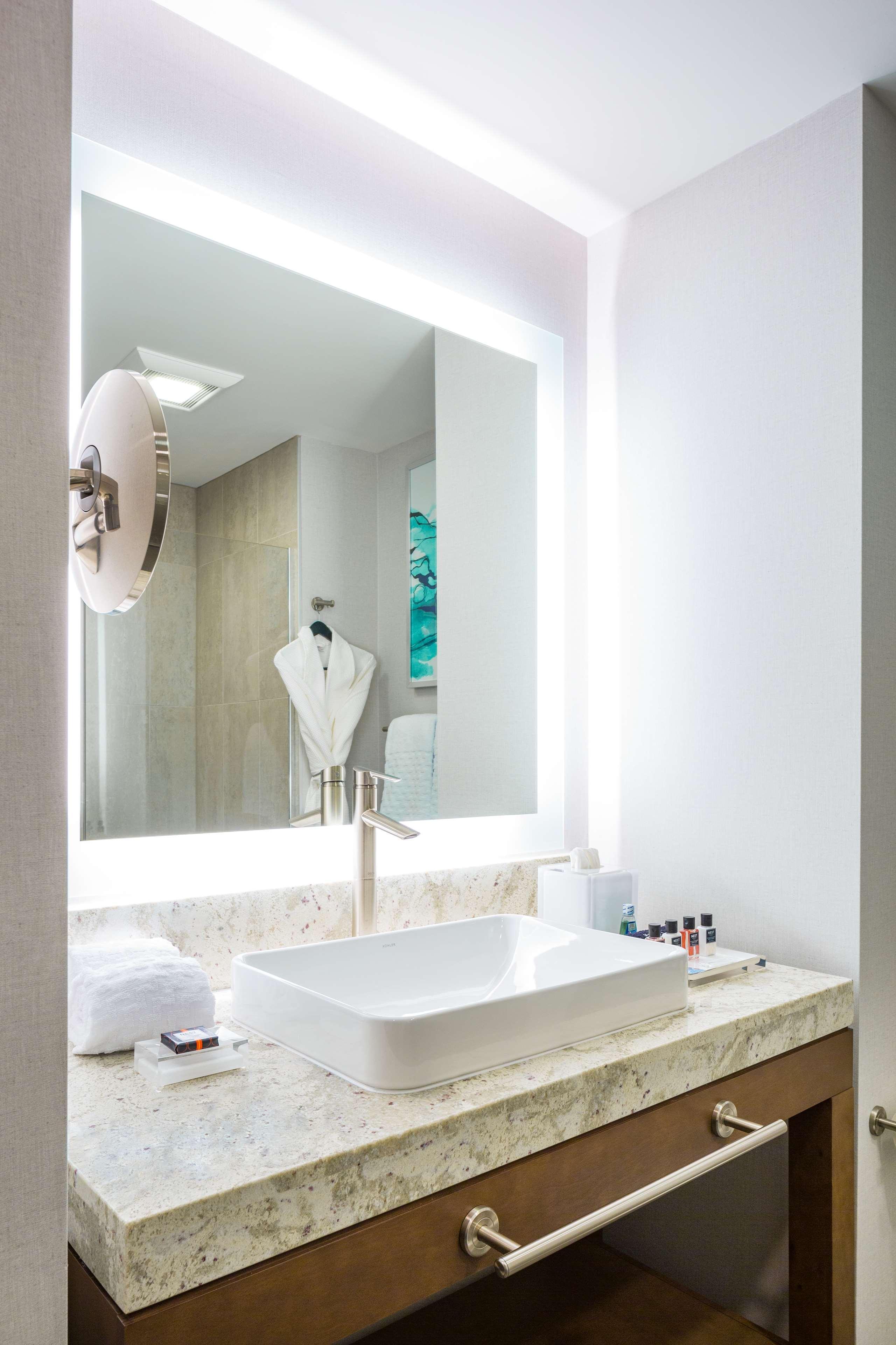 Best Western Premier Hotel At Fisher'S Landing Βανκούβερ Εξωτερικό φωτογραφία