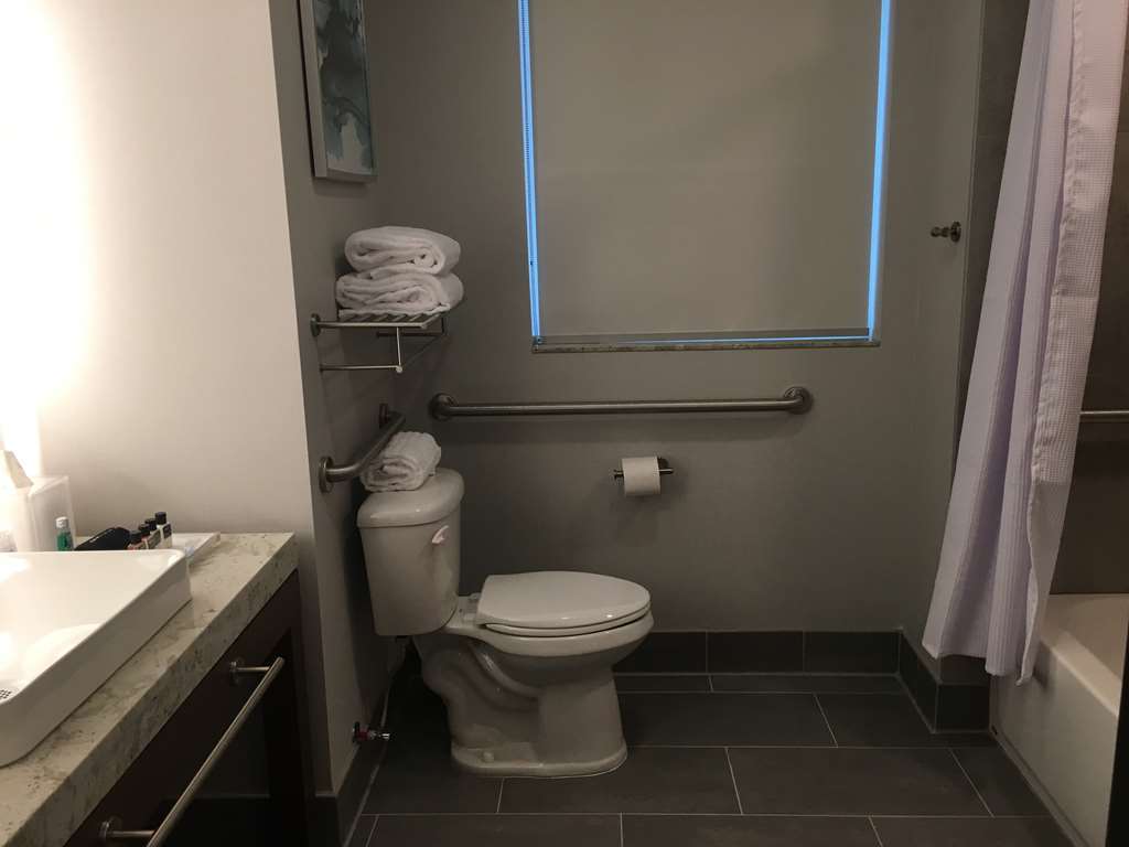 Best Western Premier Hotel At Fisher'S Landing Βανκούβερ Δωμάτιο φωτογραφία