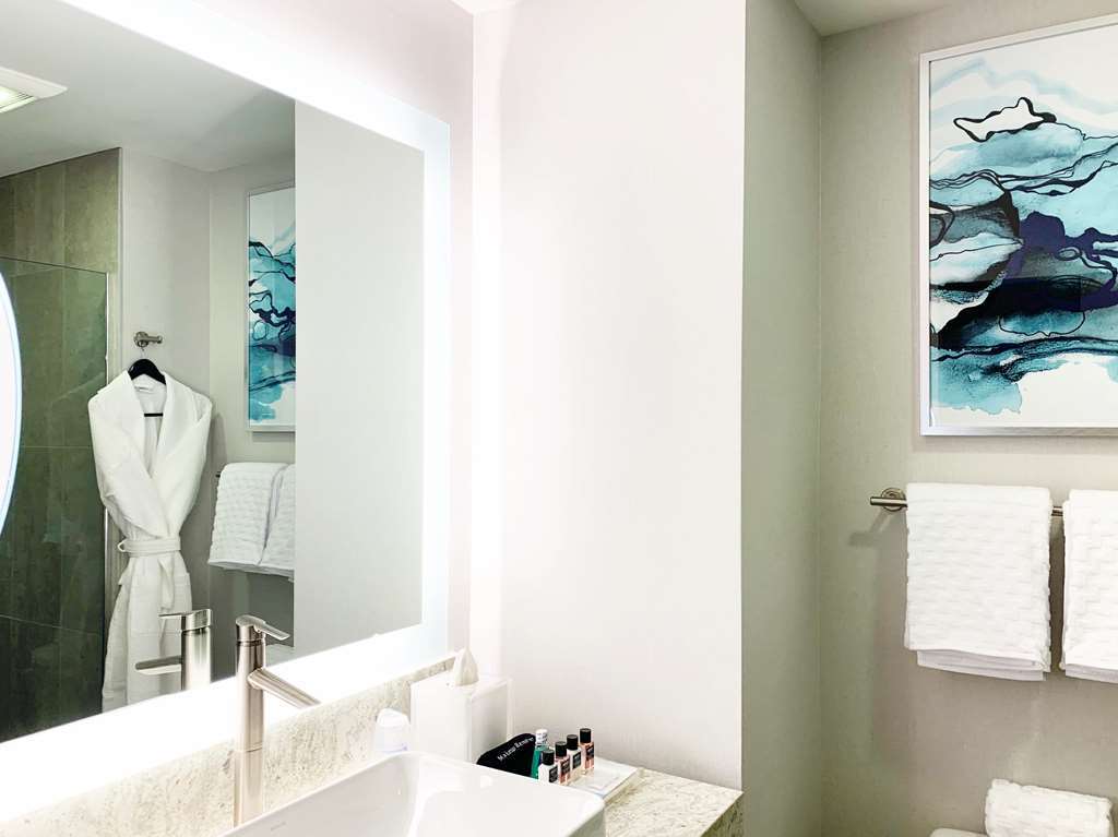 Best Western Premier Hotel At Fisher'S Landing Βανκούβερ Δωμάτιο φωτογραφία